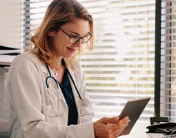 Tofacitinib RA: aanhoudend effectief & consistent verdraagbaar, 9,5 jaar data